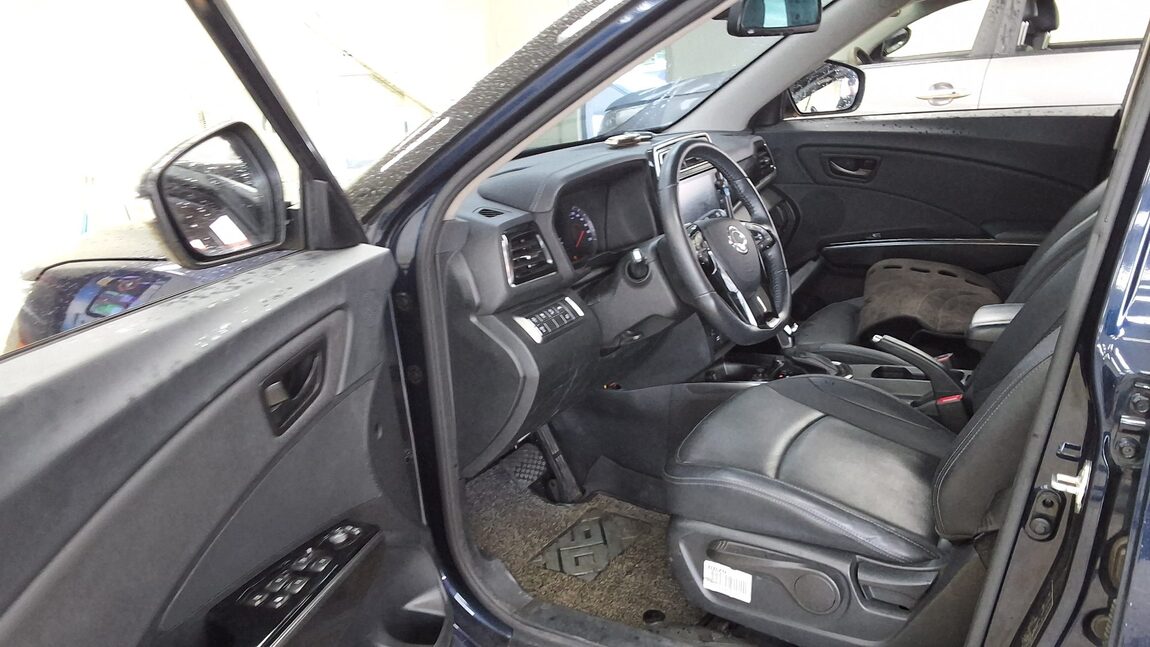 KG MOBILITY (SSANGYONG) VERY NEW TIVOLI 1.6 DIESEL 2WD V3 2021 - zdjęcie 11