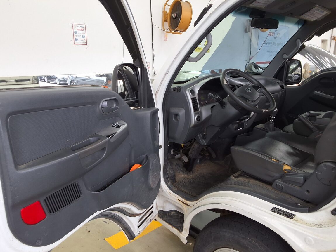 KIA BONGO III CARGO POWER GATE 1 TON 2016 - zdjęcie 10