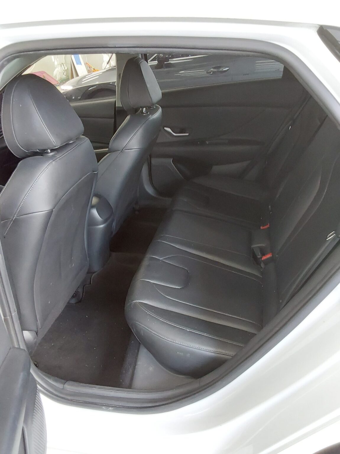 HYUNDAI AVANTE (CN7) 1.6 GASOLINE MODERN 2022 - zdjęcie 4