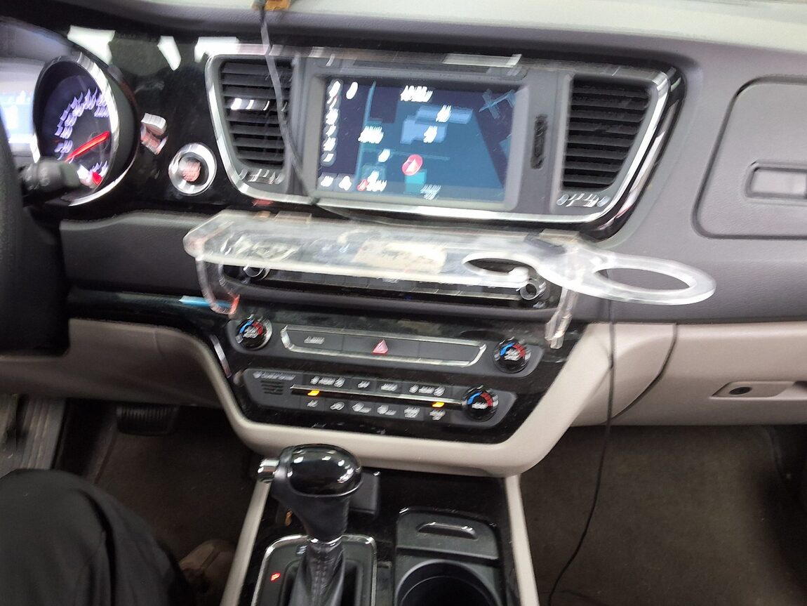 KIA ALL NEW CARNIVAL 9-SEATER DIESEL PRESTIGE 2016 - zdjęcie 24