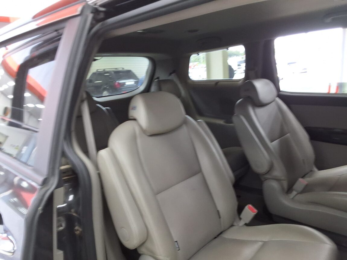 KIA ALL NEW CARNIVAL 9-SEATER DIESEL PRESTIGE 2016 - zdjęcie 14