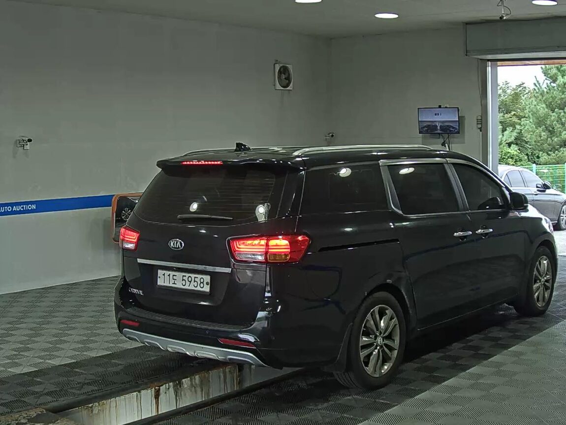 KIA ALL NEW CARNIVAL 9-SEATER DIESEL PRESTIGE 2016 - zdjęcie 5