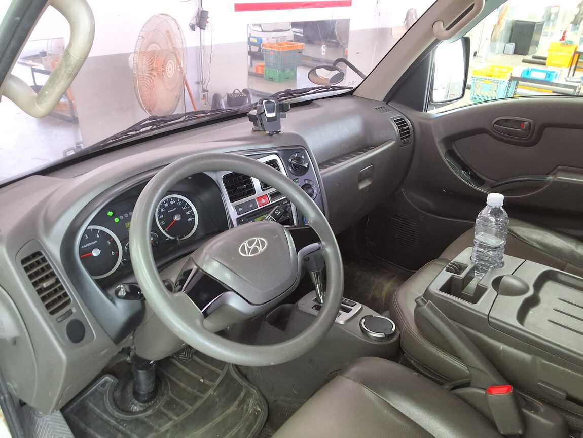 HYUNDAI PORTER II CRDi SUPER CAB EXTRA LONG WHEELBASE SUPER 2017 - zdjęcie 12
