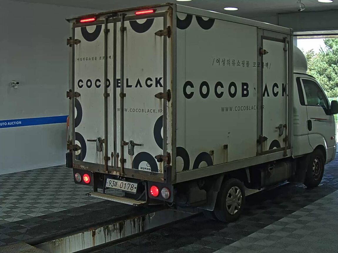 KIA THE NEW BONGO III CARGO BUILT-IN BOX TRUCK PLUS MODEL 2020 - zdjęcie 5