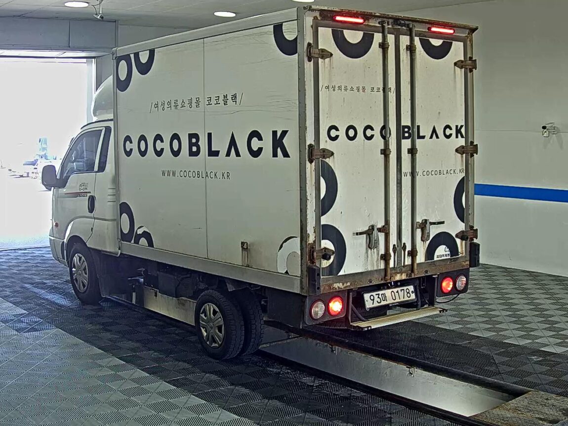 KIA THE NEW BONGO III CARGO BUILT-IN BOX TRUCK PLUS MODEL 2020 - zdjęcie 6