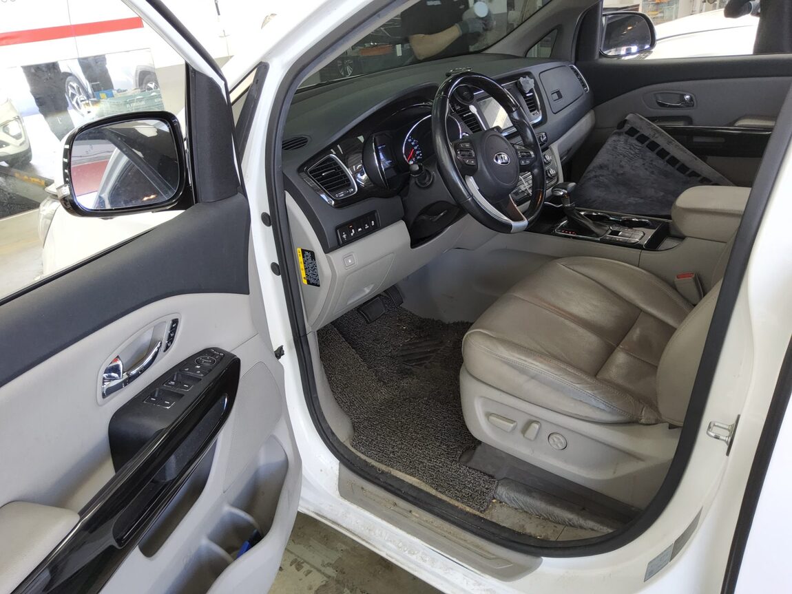 KIA THE NEW CARNIVAL 9-SEATER DIESEL NOBLESSE SPECIAL 2019 - zdjęcie 10