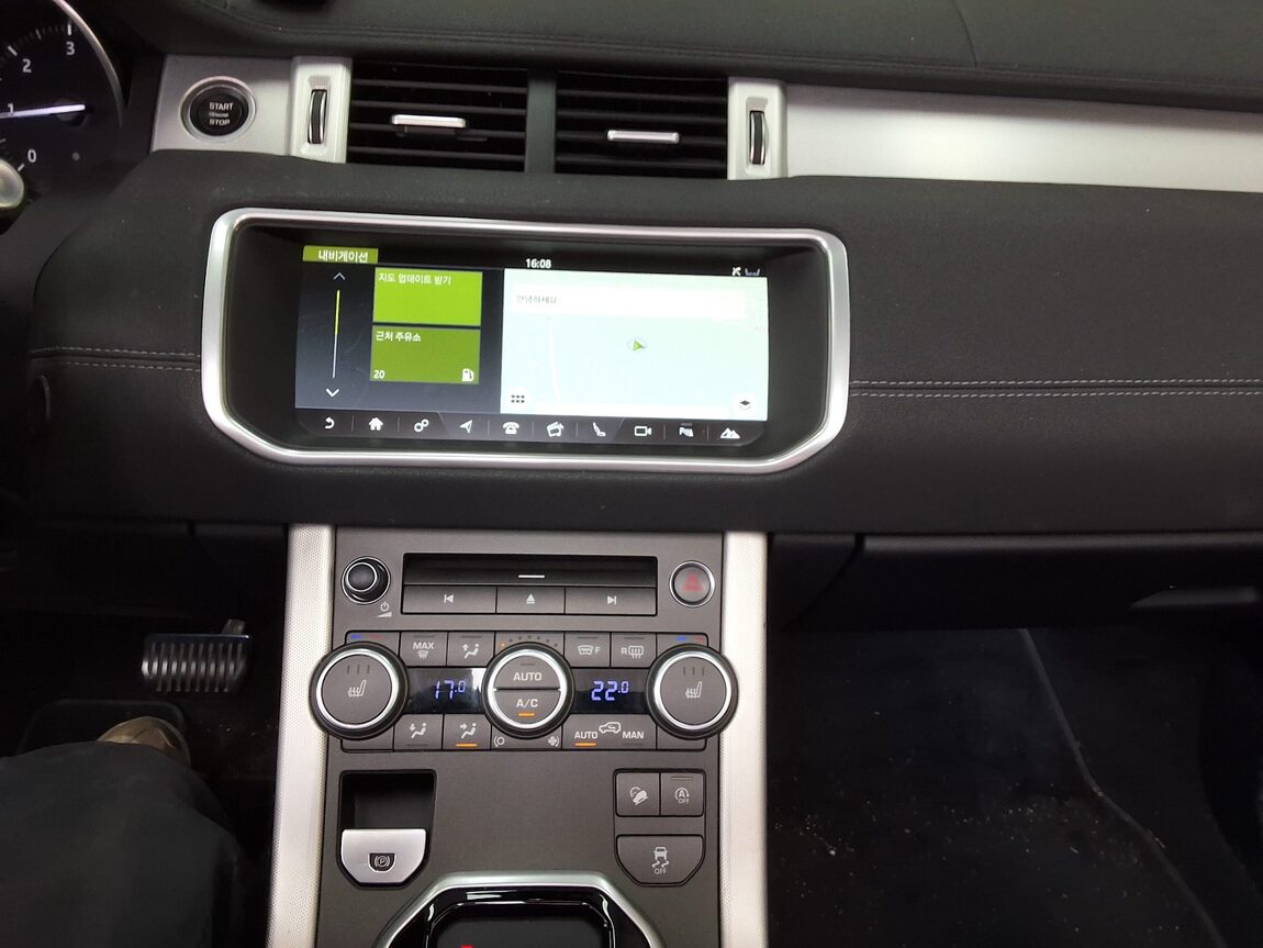 LAND ROVER RANGE ROVER EVOQUE CONVERTIBLE 2.0 TD4 SE DYNAMIC 2018 - zdjęcie 22