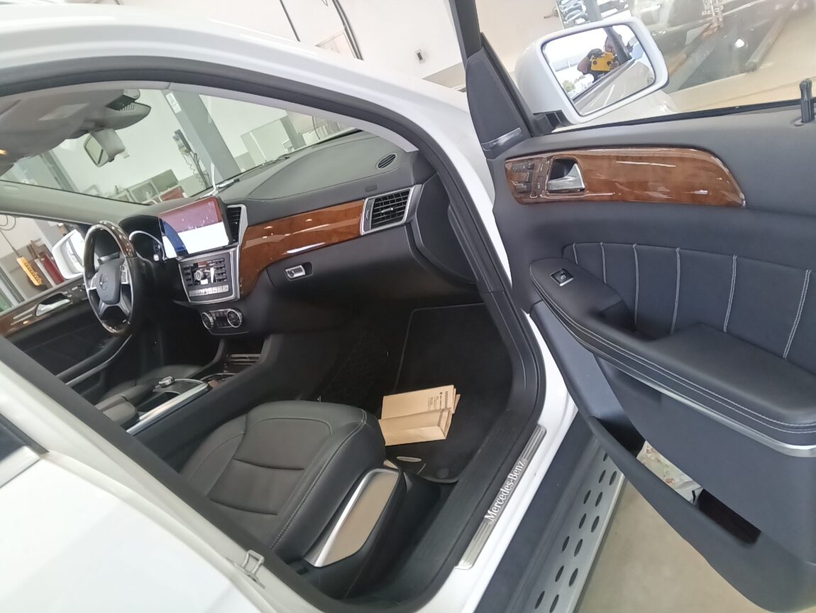 MERCEDES-BENZ GL-CLASS (2ND GEN) GL550 4MATIC 2015 - zdjęcie 14