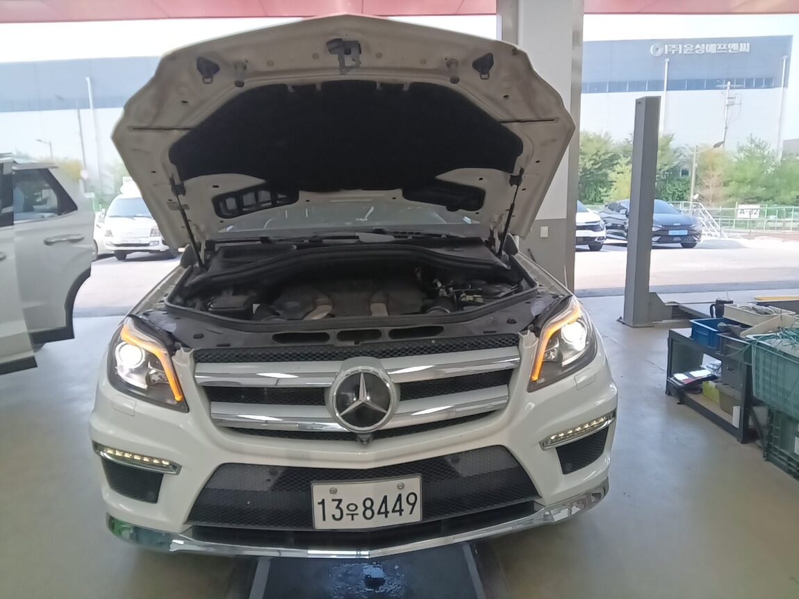 MERCEDES-BENZ GL-CLASS (2ND GEN) GL550 4MATIC 2015 - zdjęcie 26