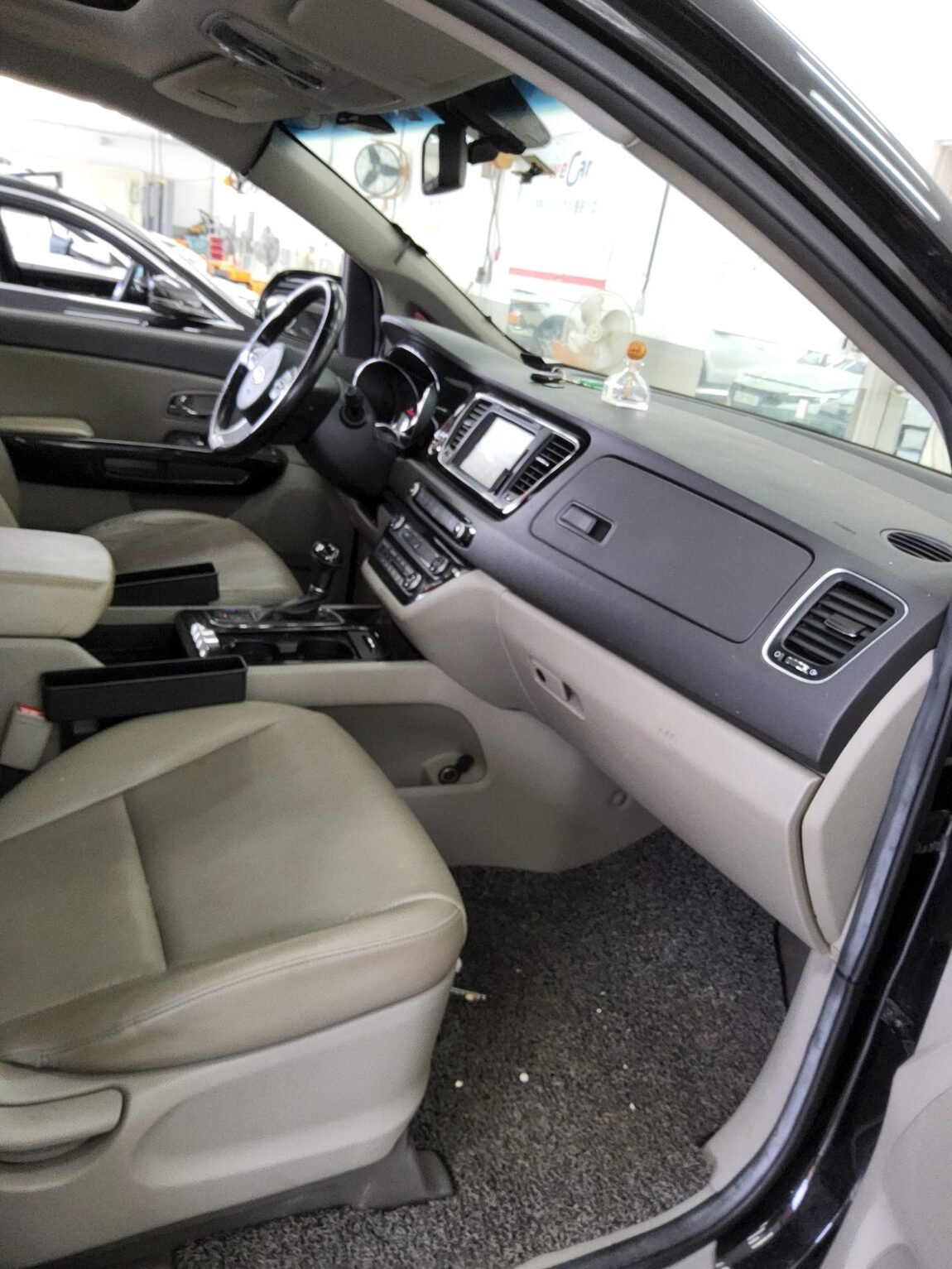 KIA ALL NEW CARNIVAL 9-SEATER DIESEL PRESTIGE 2016 - zdjęcie 14