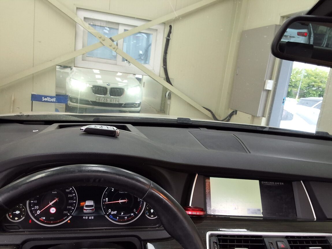 BMW GRAN TURISMO (GT) 5 SERIES GT 20d ED EDITION LUXURY 2015 - zdjęcie 25