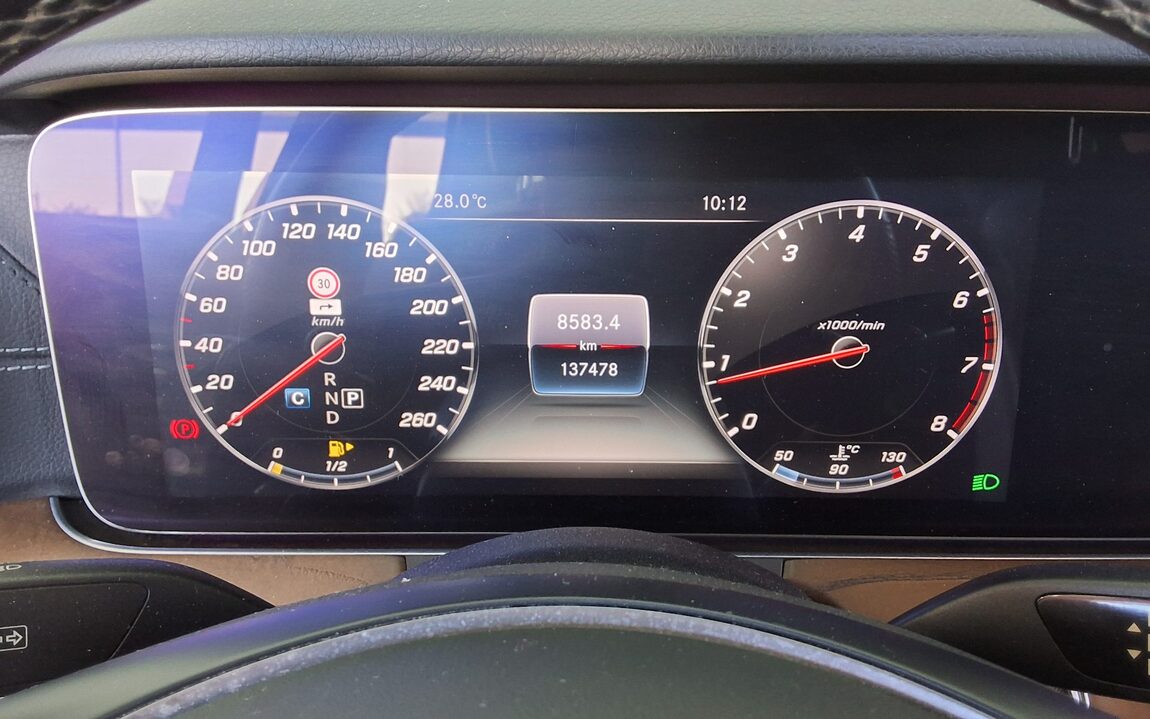 MERCEDES-BENZ E-CLASS (5TH GEN) E300 EXCLUSIVE 2018 - zdjęcie 9