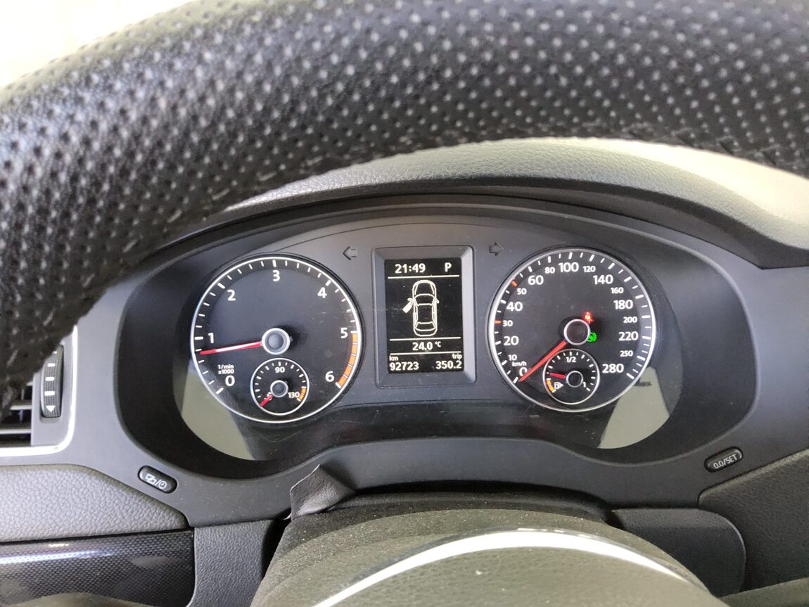 VOLKSWAGEN JETTA (6TH GEN) 2.0 TDI 2012 - zdjęcie 9