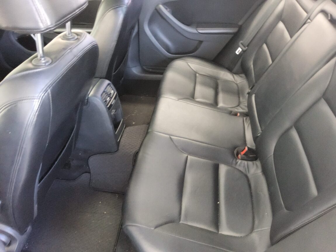VOLKSWAGEN JETTA (6TH GEN) 2.0 TDI 2012 - zdjęcie 12