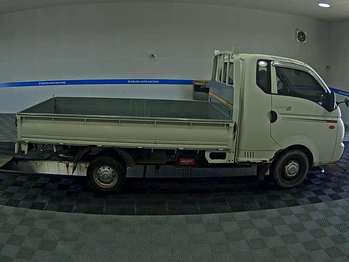 HYUNDAI PORTER II HIGH-ROOF BUILT-IN BOX TRUCK SUPER CAB 2011 - zdjęcie 4