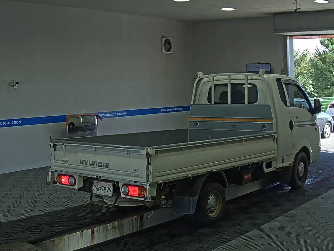 HYUNDAI PORTER II HIGH-ROOF BUILT-IN BOX TRUCK SUPER CAB 2011 - zdjęcie 5