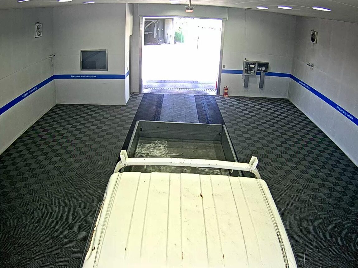 HYUNDAI PORTER II HIGH-ROOF BUILT-IN BOX TRUCK SUPER CAB 2011 - zdjęcie 7