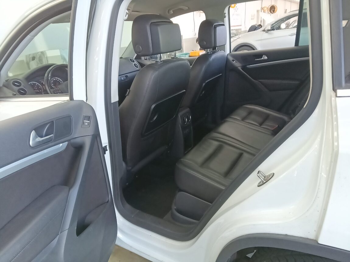 VOLKSWAGEN TIGUAN 2.0 TDI BLUEMOTION 2016 - zdjęcie 12