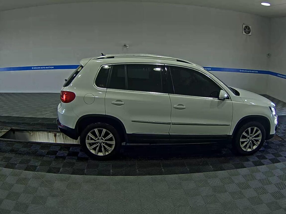 VOLKSWAGEN TIGUAN 2.0 TDI BLUEMOTION 2016 - zdjęcie 4