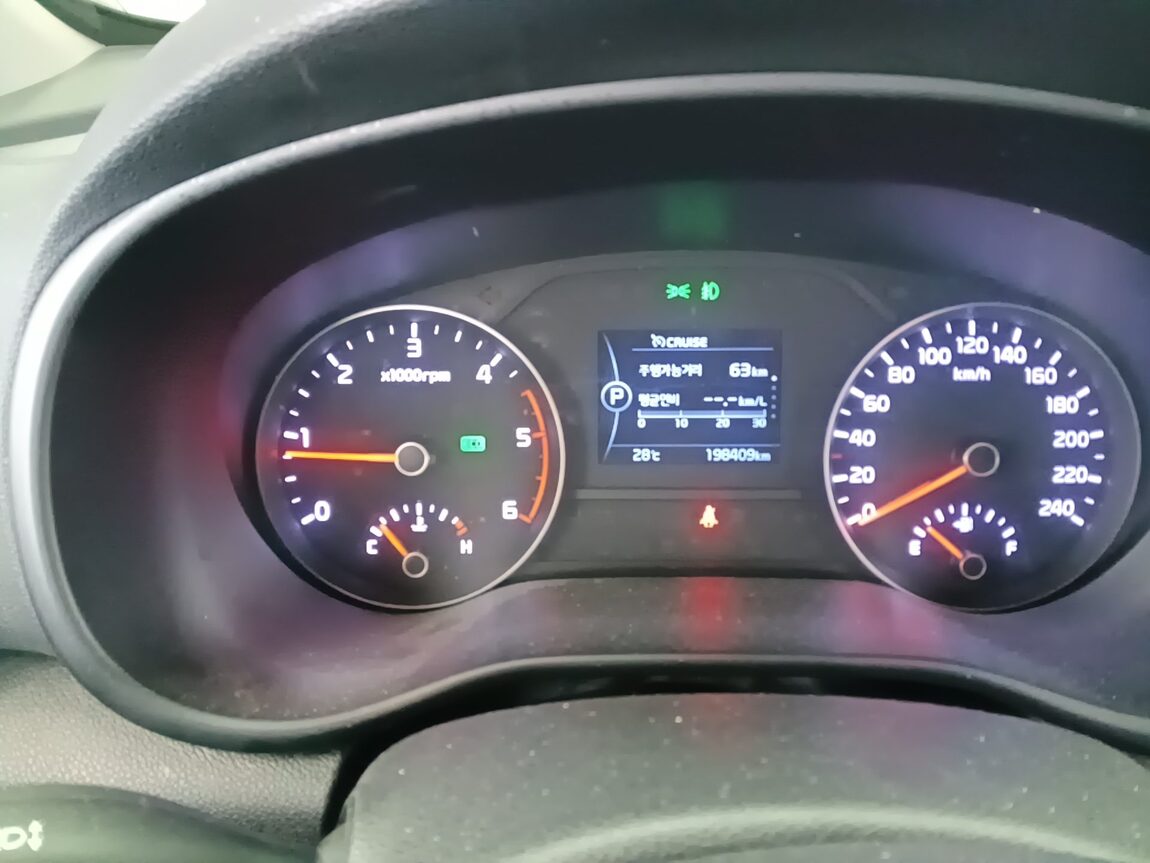 KIA NEW SPORTAGE 1.7 2WD NOBLESSE 2016 - zdjęcie 9