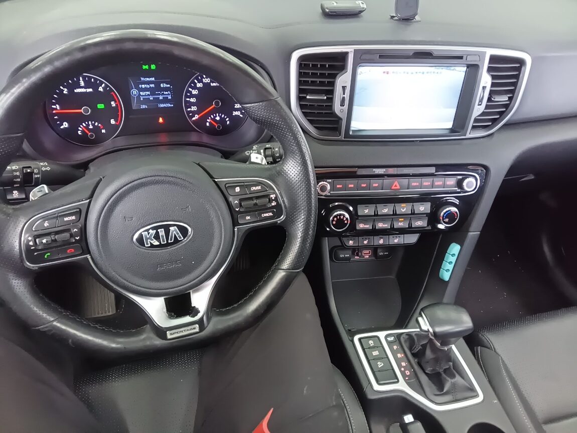 KIA NEW SPORTAGE 1.7 2WD NOBLESSE 2016 - zdjęcie 11
