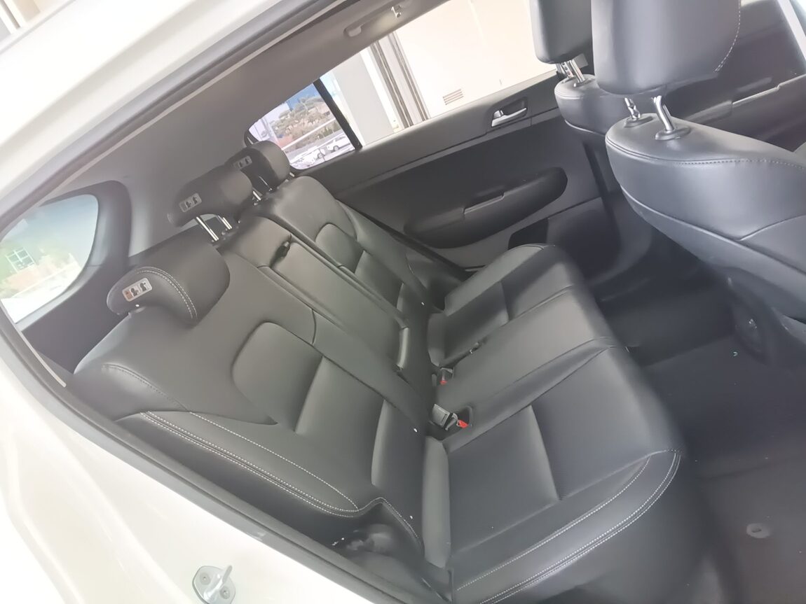 KIA NEW SPORTAGE 1.7 2WD NOBLESSE 2016 - zdjęcie 19