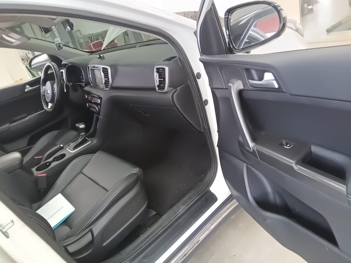 KIA NEW SPORTAGE 1.7 2WD NOBLESSE 2016 - zdjęcie 14