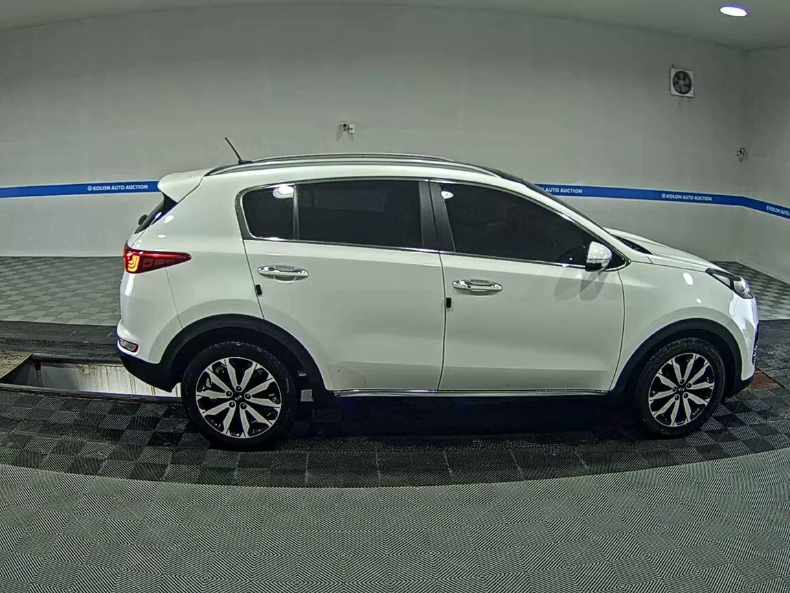 KIA NEW SPORTAGE 1.7 2WD NOBLESSE 2016 - zdjęcie 4