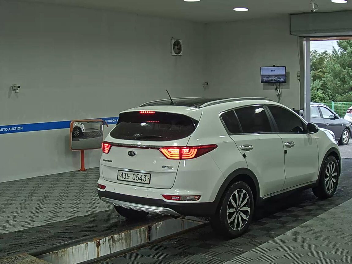 KIA NEW SPORTAGE 1.7 2WD NOBLESSE 2016 - zdjęcie 5