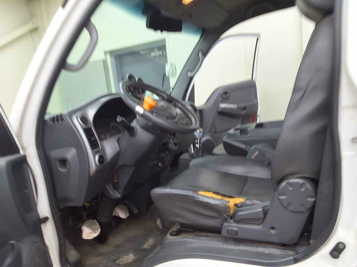 KIA BONGO III CARGO CRDi KING CAB EXTRA LONG WHEELBASE 2016 - zdjęcie 11