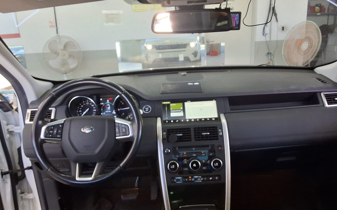 LAND ROVER DISCOVERY SPORT 2.0 TD4 SE (150PS) 2019 - zdjęcie 3