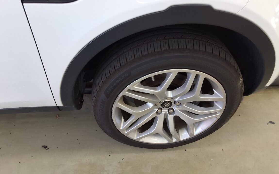 LAND ROVER DISCOVERY SPORT 2.0 TD4 SE (150PS) 2019 - zdjęcie 17