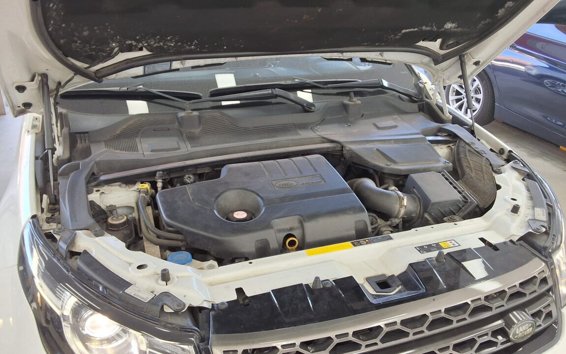 LAND ROVER DISCOVERY SPORT 2.0 TD4 SE (150PS) 2019 - zdjęcie 13