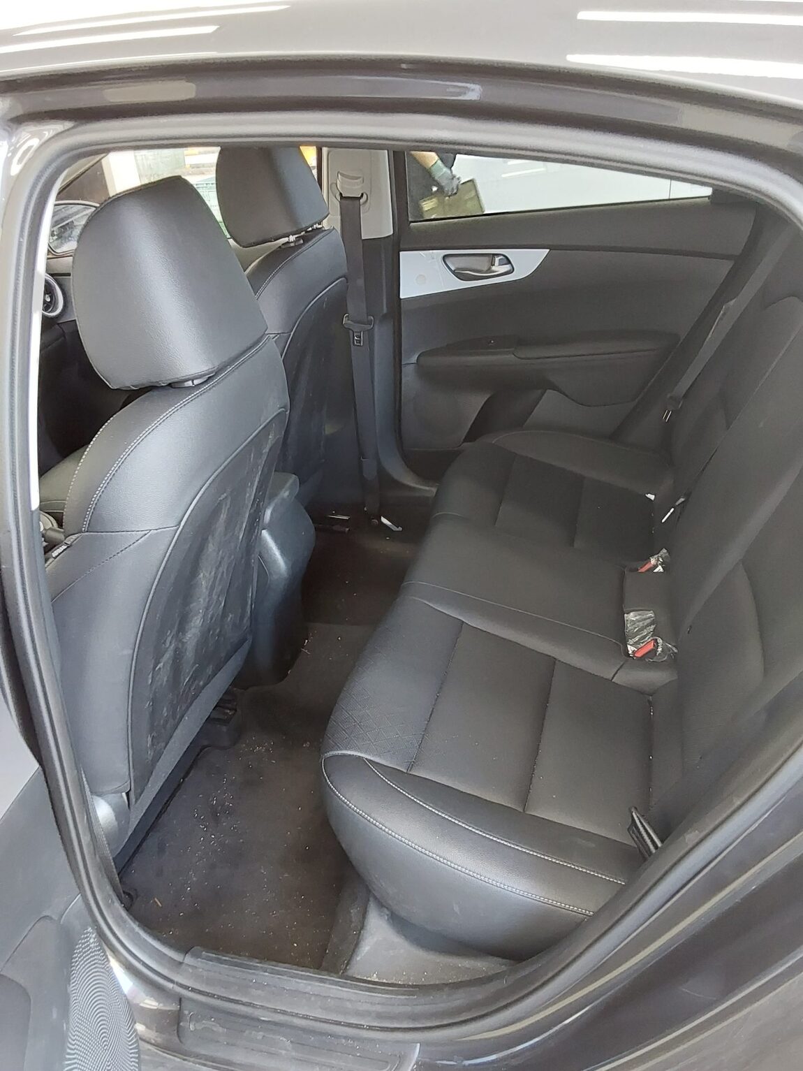 KIA THE NEW K3 1.6 GASOLINE TRENDY 2023 - zdjęcie 12
