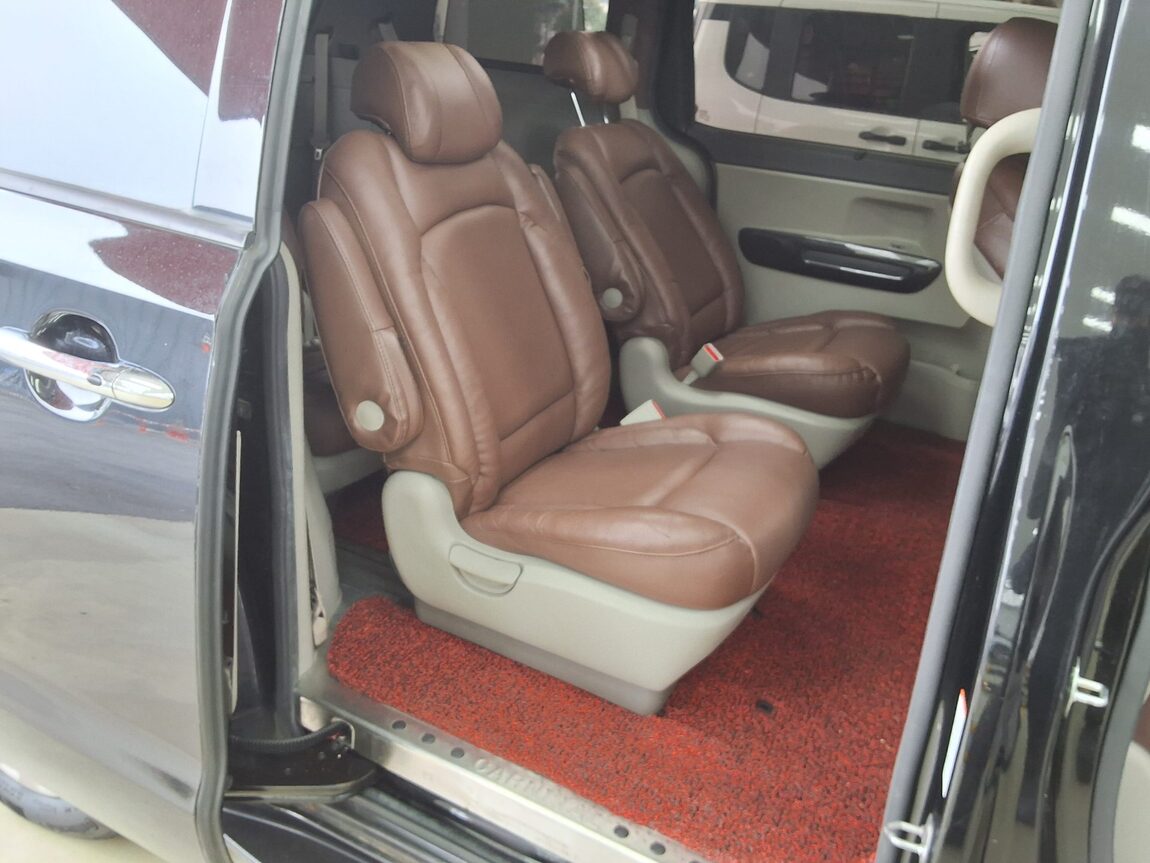 KIA ALL NEW CARNIVAL 9-SEATER DIESEL PRESTIGE 2015 - zdjęcie 13