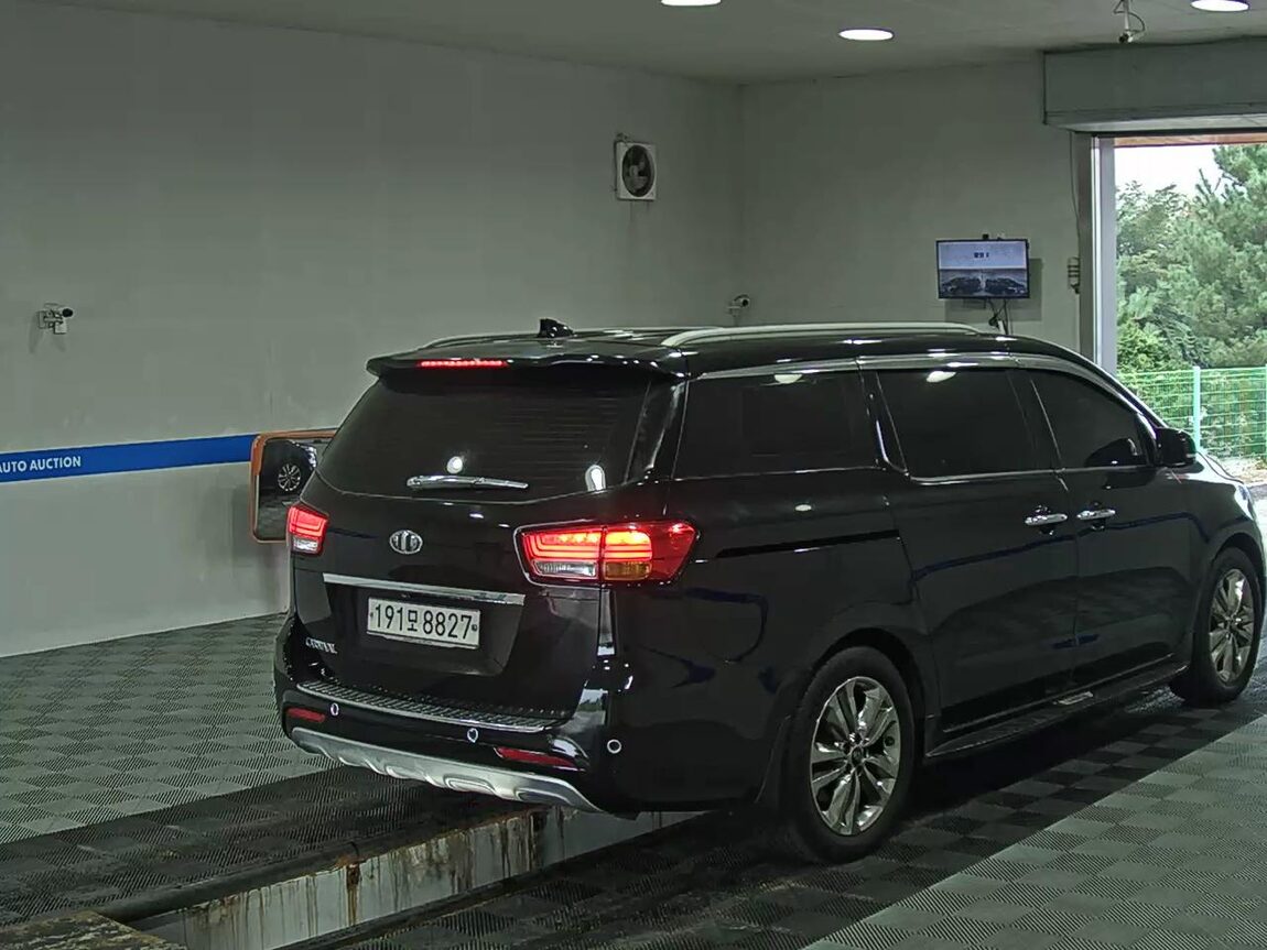 KIA ALL NEW CARNIVAL 9-SEATER DIESEL PRESTIGE 2015 - zdjęcie 5