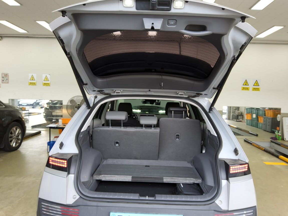 HYUNDAI IONIQ 5 EV 2WD LONG RANGE EXCLUSIVE 2023 - zdjęcie 15
