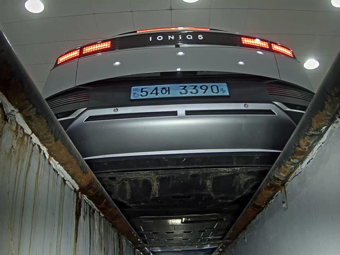 HYUNDAI IONIQ 5 EV 2WD LONG RANGE EXCLUSIVE 2023 - zdjęcie 8