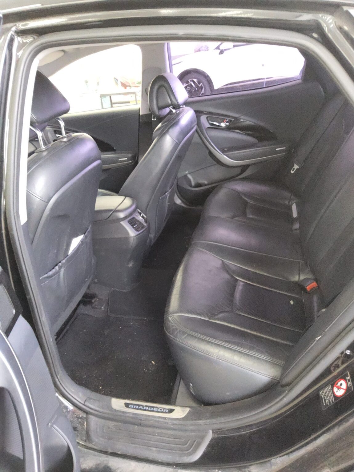 HYUNDAI GRANDEUR HG HG 240 MODERN 2015 - zdjęcie 12