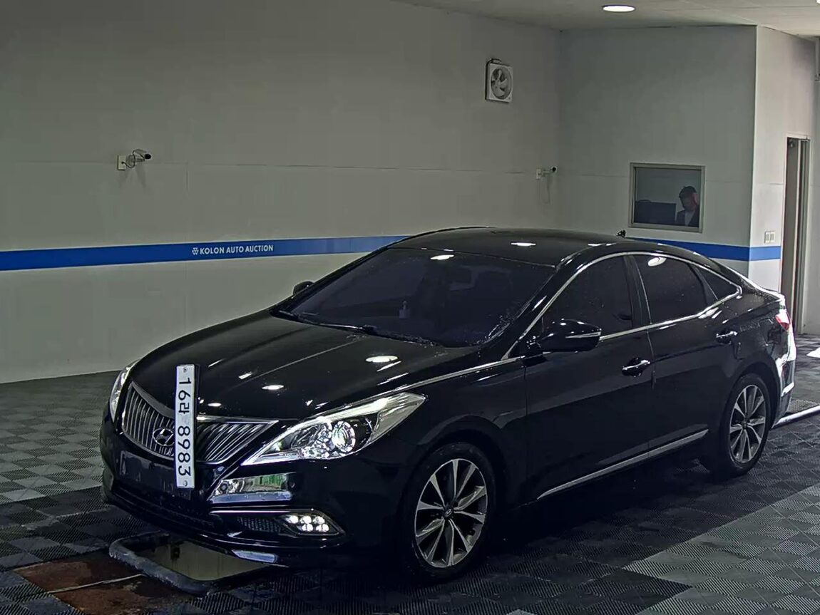 HYUNDAI GRANDEUR HG HG 240 MODERN 2015 - zdjęcie 2