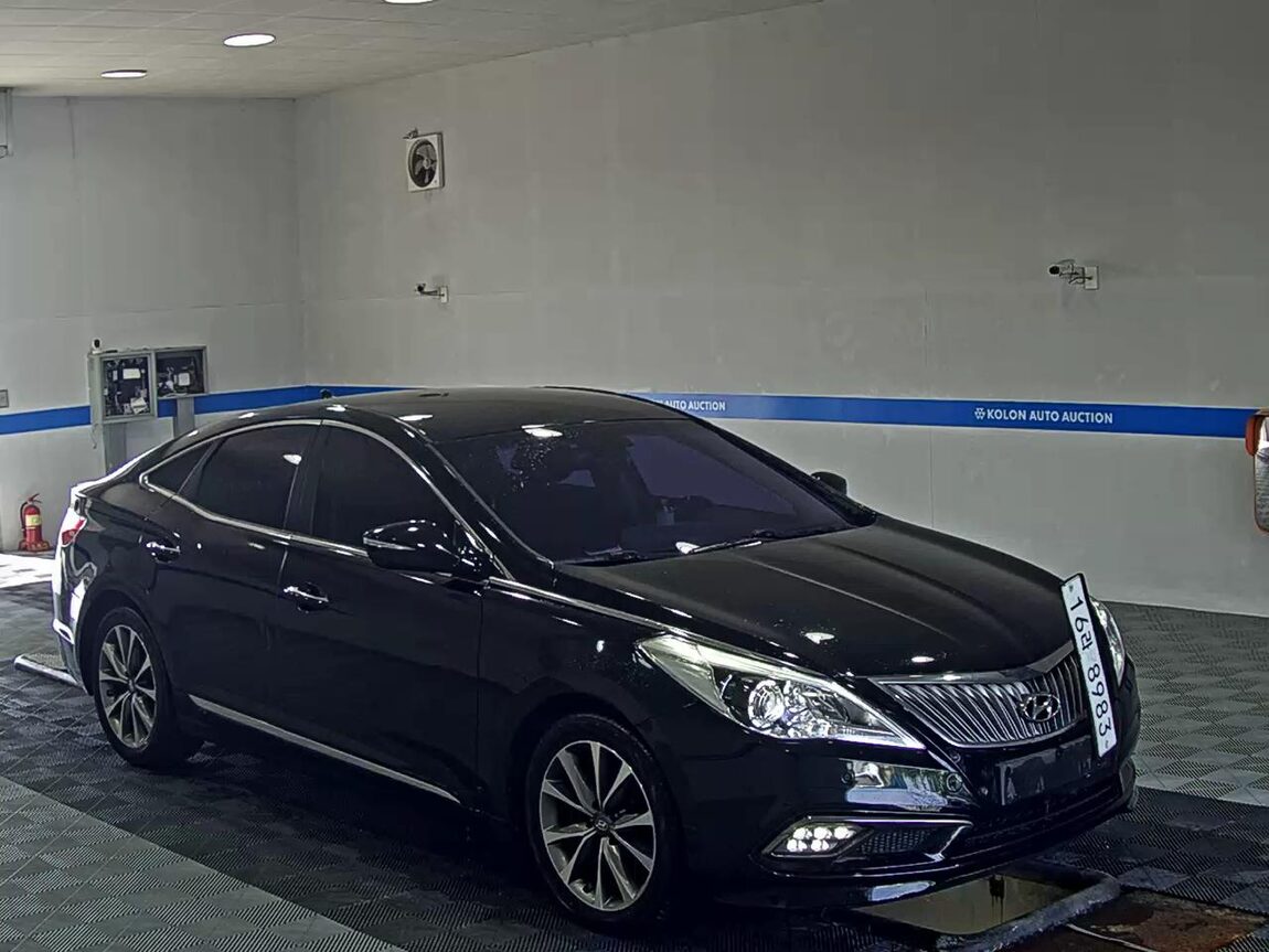 HYUNDAI GRANDEUR HG HG 240 MODERN 2015 - zdjęcie 3