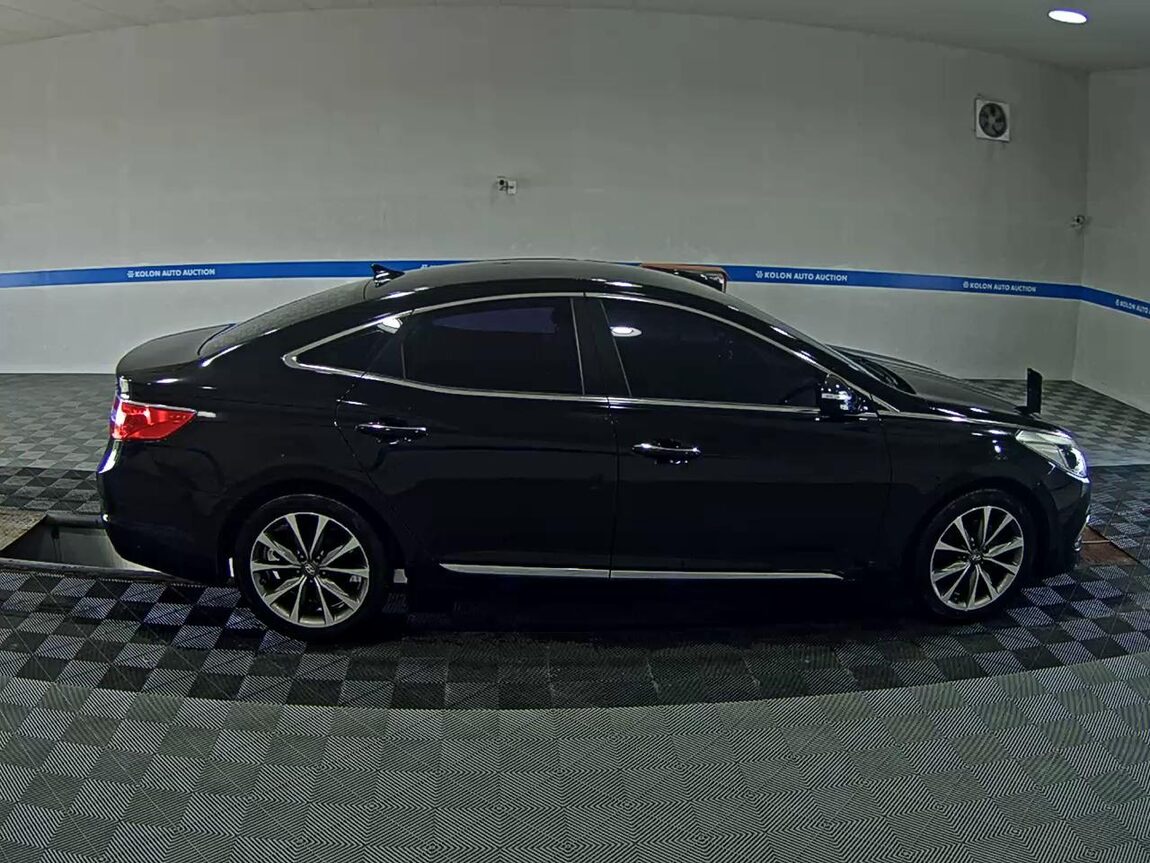 HYUNDAI GRANDEUR HG HG 240 MODERN 2015 - zdjęcie 4