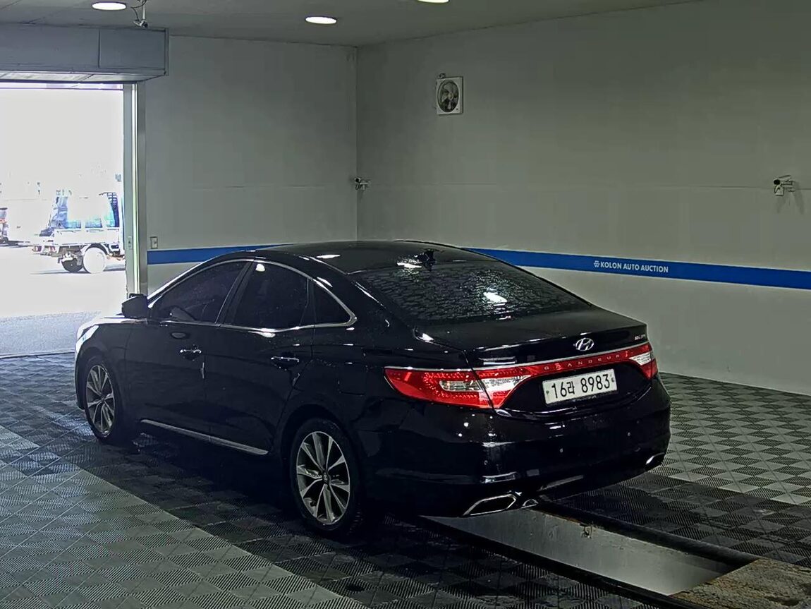 HYUNDAI GRANDEUR HG HG 240 MODERN 2015 - zdjęcie 6
