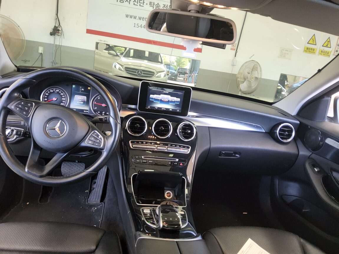 MERCEDES-BENZ C-CLASS (4TH GEN) C200 d 2016 - zdjęcie 11