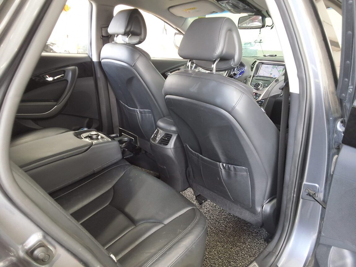 HYUNDAI GRANDEUR HG HG 240 MODERN 2013 - zdjęcie 13