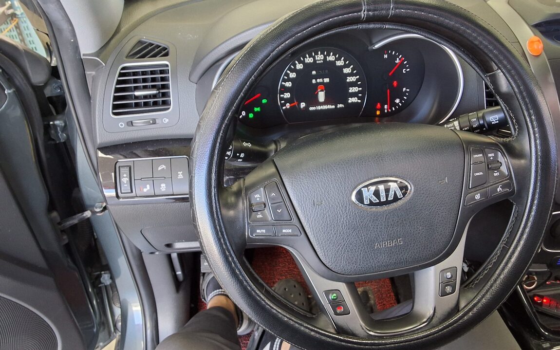 KIA NEW SORENTO R R2.0 4WD NOBLESSE 2014 - zdjęcie 17