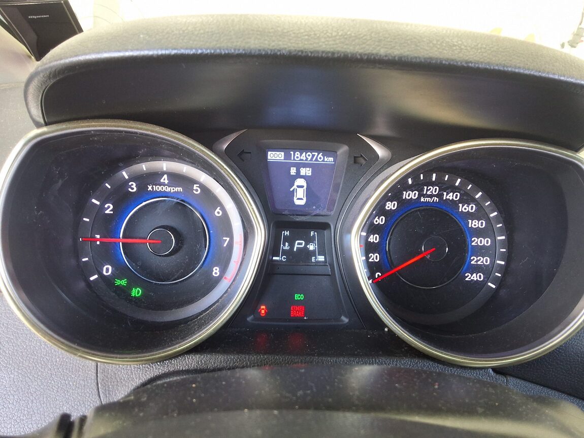 HYUNDAI AVANTE MD M16 GDi PREMIER 2011 - zdjęcie 10