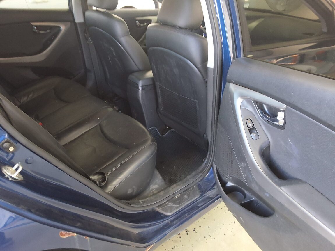 HYUNDAI AVANTE MD M16 GDi PREMIER 2011 - zdjęcie 14