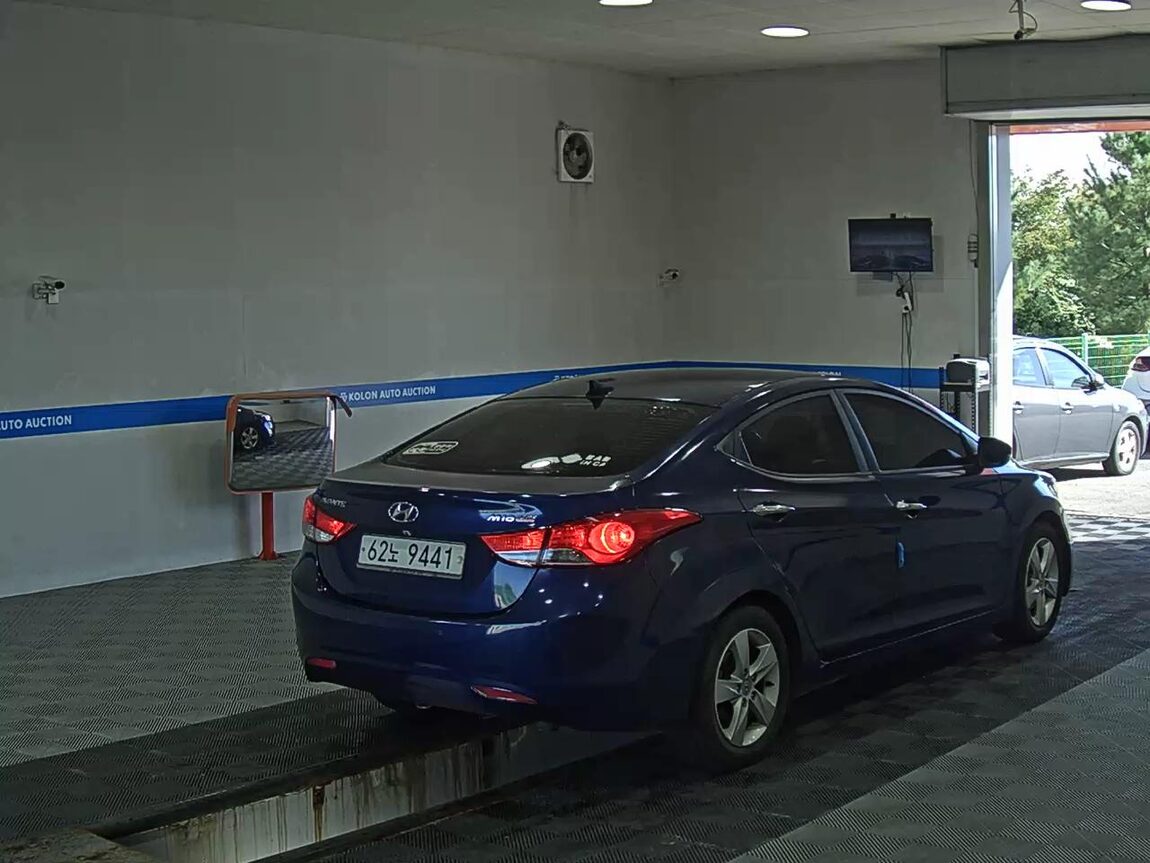 HYUNDAI AVANTE MD M16 GDi PREMIER 2011 - zdjęcie 5