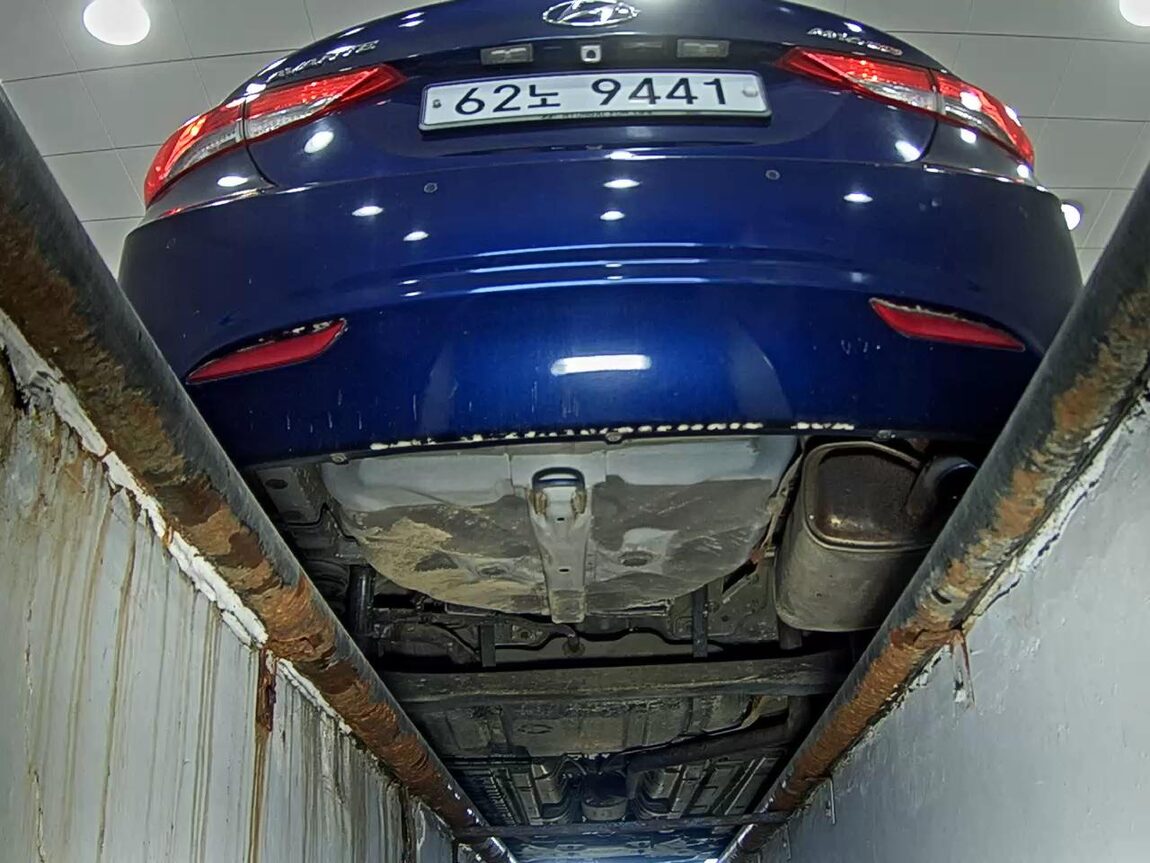 HYUNDAI AVANTE MD M16 GDi PREMIER 2011 - zdjęcie 8